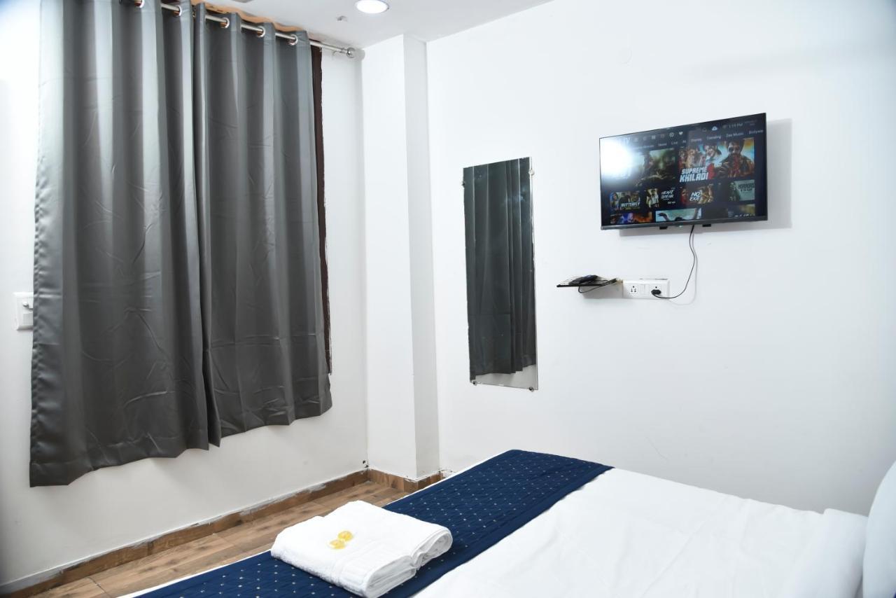 Hotel Orchid At Tilak Nagar 